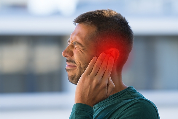 Causes, Symptoms, and Treatments for Ear Eczema 