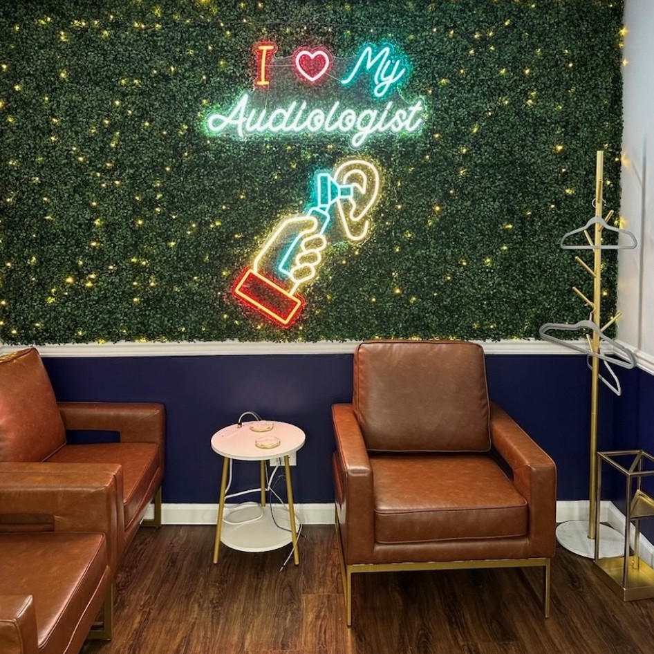 I love my audiologist sign