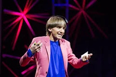 Neil-Harbisson-Listen-audicus-hearing